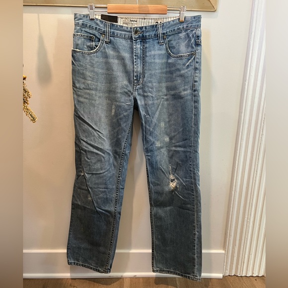 Timberland Men’s Vintage Distressed Jeans - Picture 1 of 6